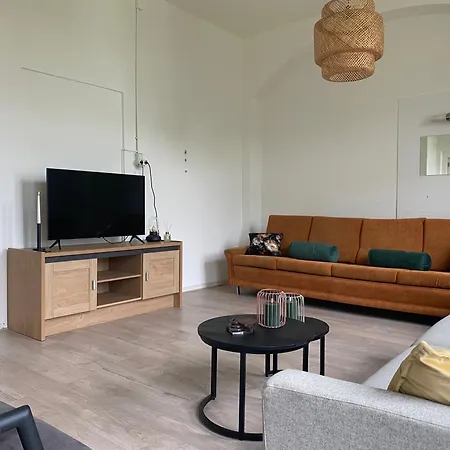 8P 5B Abbey Maastricht Left Wing In A Monastery Apartment *